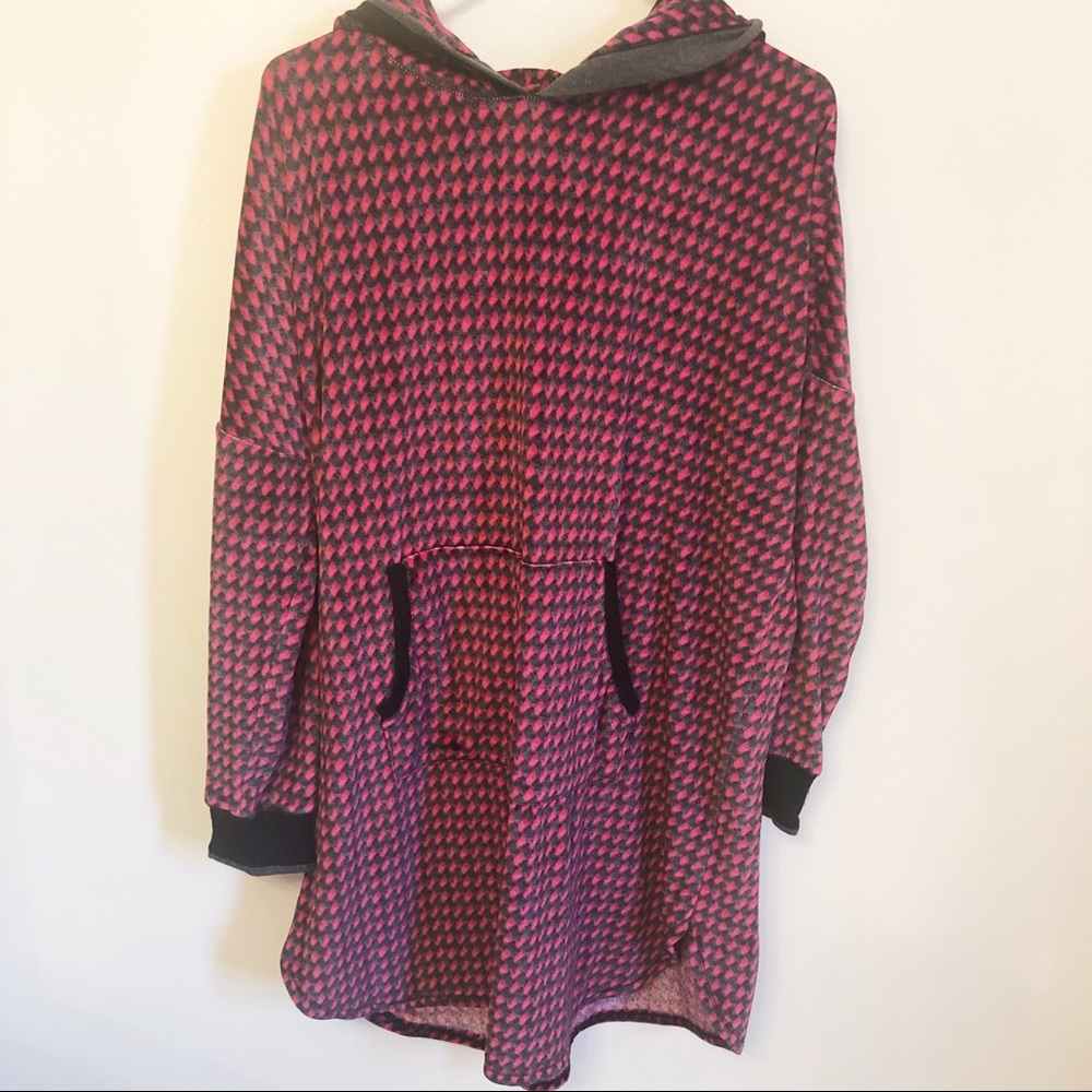 Women’s hooded sleep shirt, sz large